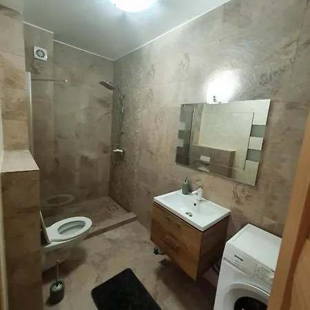 Apartament Anauma *
